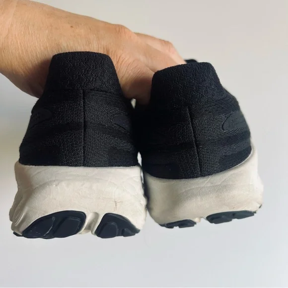 Women's New Balance Fresh Foam X 1080v13 Running Shoes in Black White Women’s 8